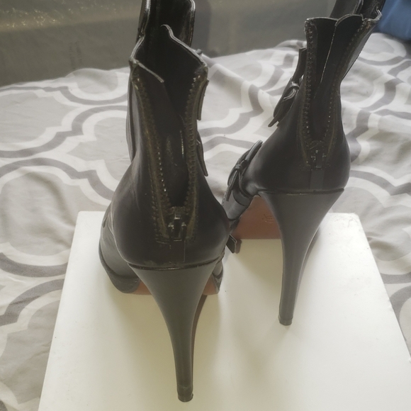 Charles David Black Moto Style Booties with buckles Size 8 - Picture 6 of 9